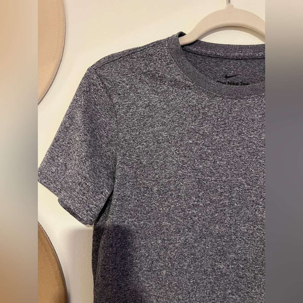 Nike Tee - Picture 6 of 7